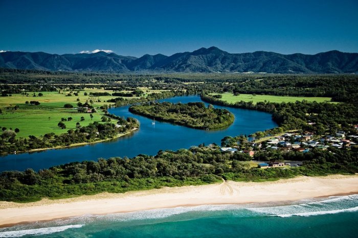 Bellingen do visit shire coast things river picnic promised au basket pack urunga